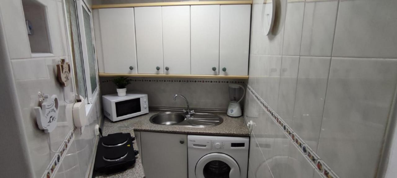 דירות פואנגירולה Turisstiko Playa Carvajal מראה חיצוני תמונה